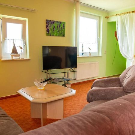 Urlaubs-Appartement Am Dorfrand Wieck Buitenkant foto