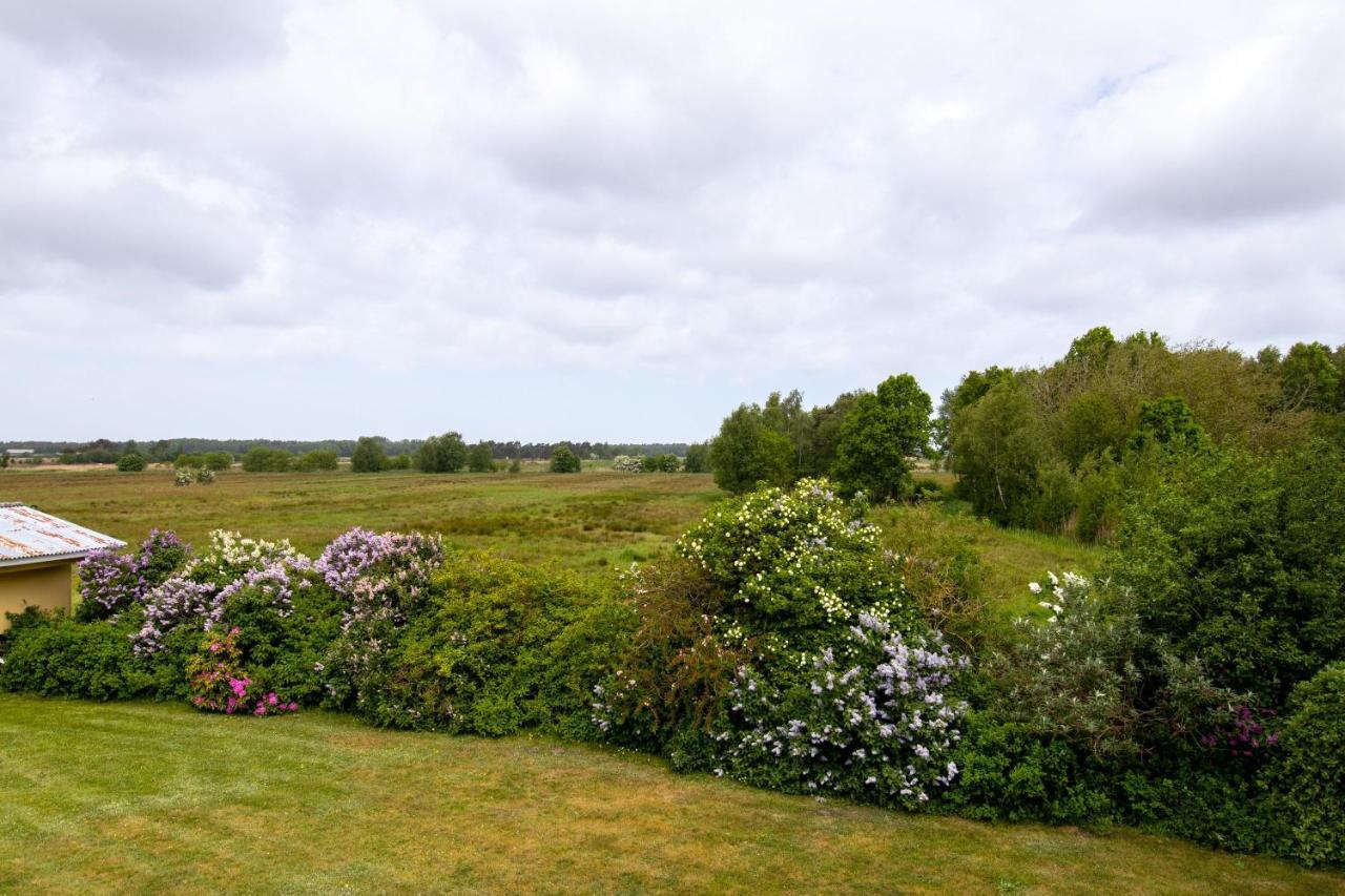 Urlaubs-Appartement Am Dorfrand Wieck Buitenkant foto